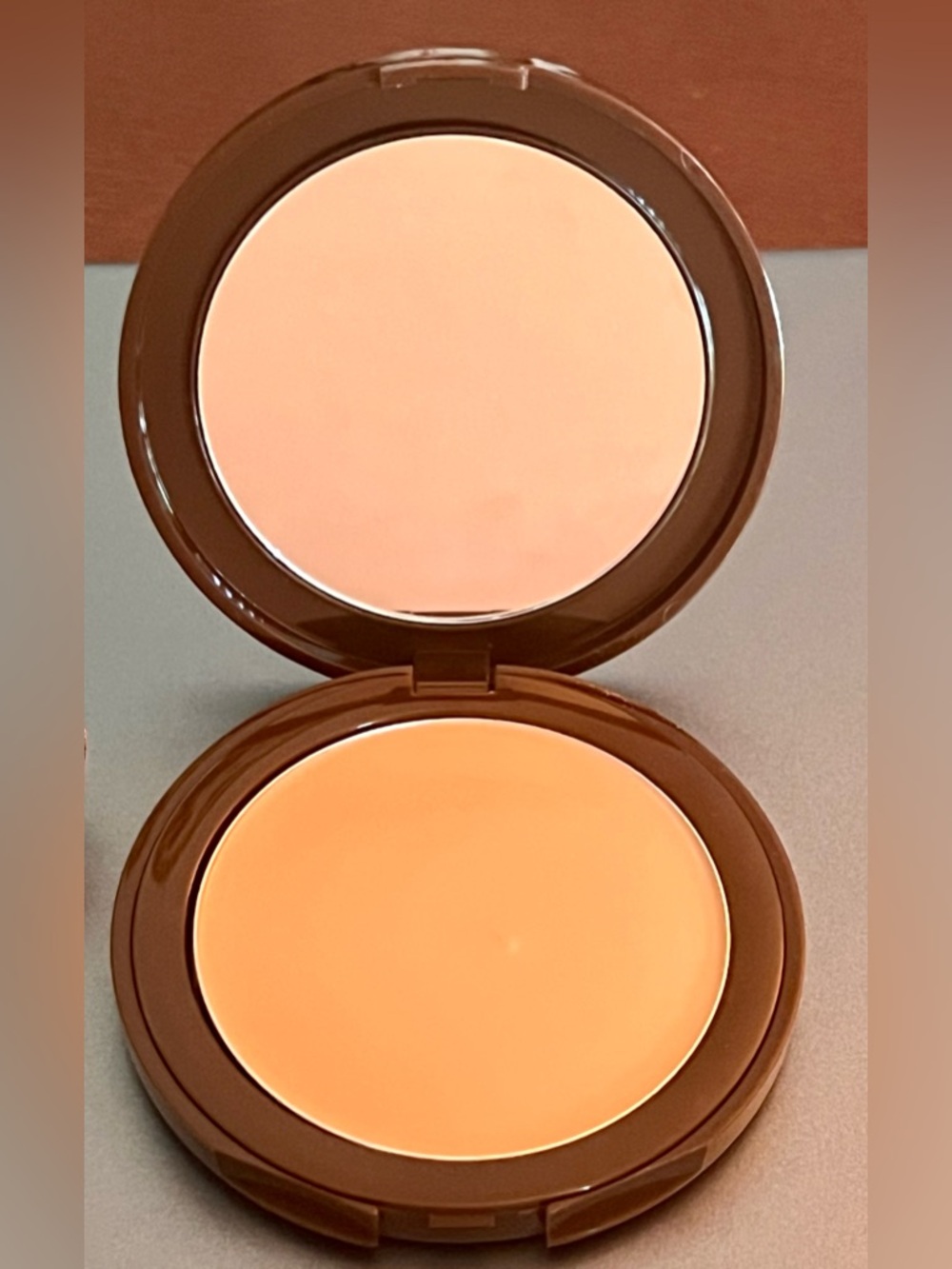 tarte Amazonian Clay smoothing Balm foundation Compact w/ mirror * light- medium